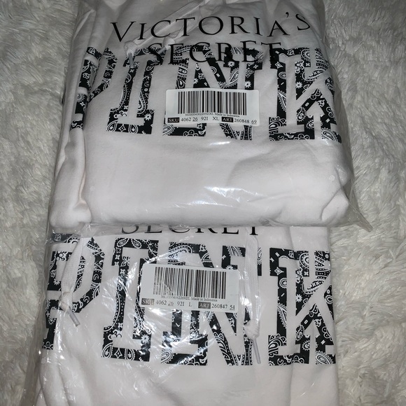 VS PINK EVERYDAY LOUNGE NOTCH NECK CAMPUS PULLOVER - Picture 3 of 3